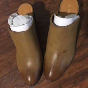 Slip on clog